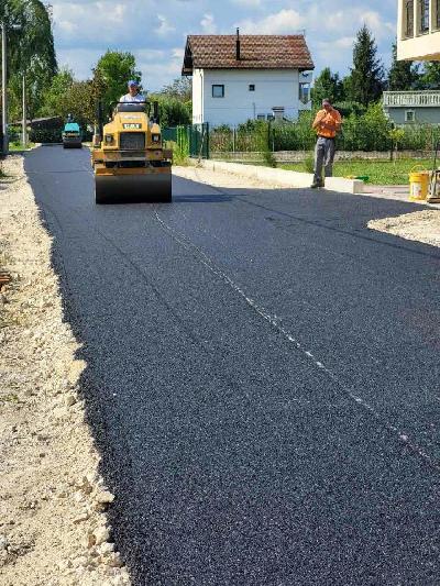 Završeni Asfalterski Radovi: Ulaganje u Infrastrukturu Naselja Barani