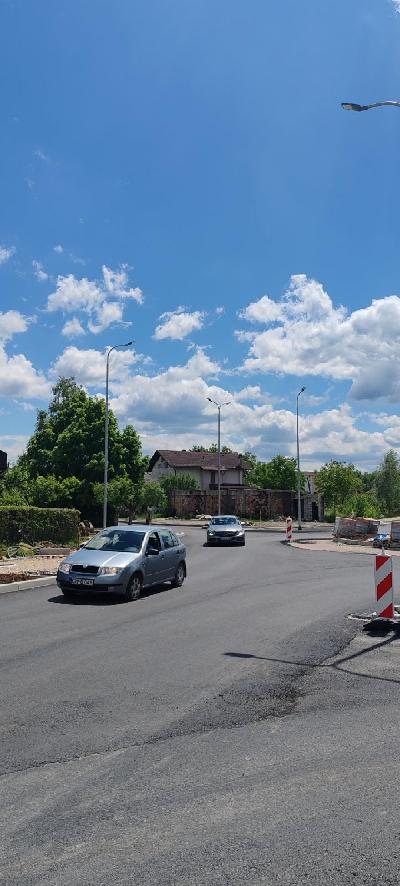 Kružni tok “Humci” u završnoj fazi: Postavlja se rasvjeta i planira izgradnja Cvijeta Srebrenice