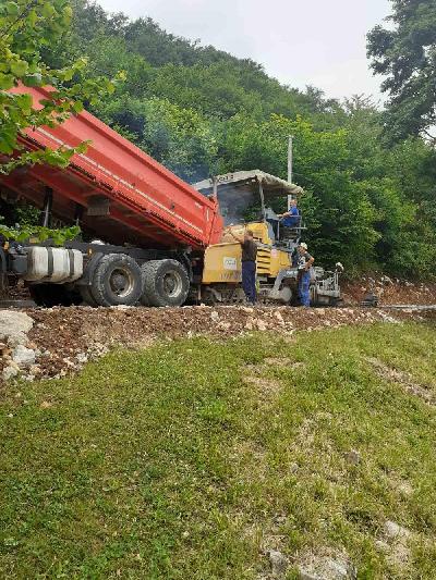 Nastavak asfaltiranja putnog pravca Sokolac – Dobrenica (Faza II)