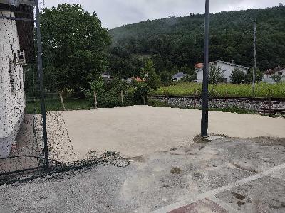 Počelo asfaltiranje sportskog igrališta u MZ Pokoj