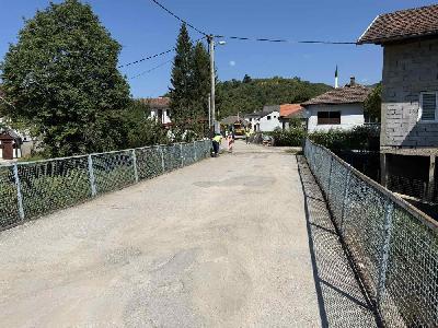 ZAVRŠAVA SE SANACIJA ASFALTNOG KOLOVOZA U CENTRU KULEN VAKUFA