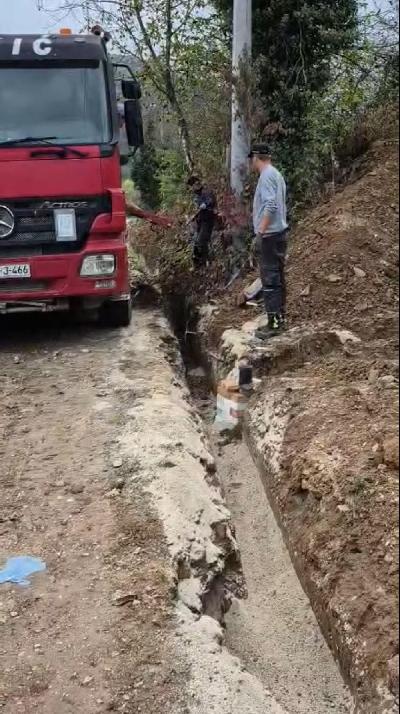 IZGRADNJA VODOVODNE MREŽE U NASELJU LOHOVO, MZ RIPAČ