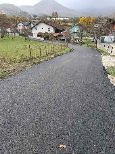 SANACIJA I ASFALTIRANJE LOKALNOG PUTA PODSTRANA U MZ RIPAČ