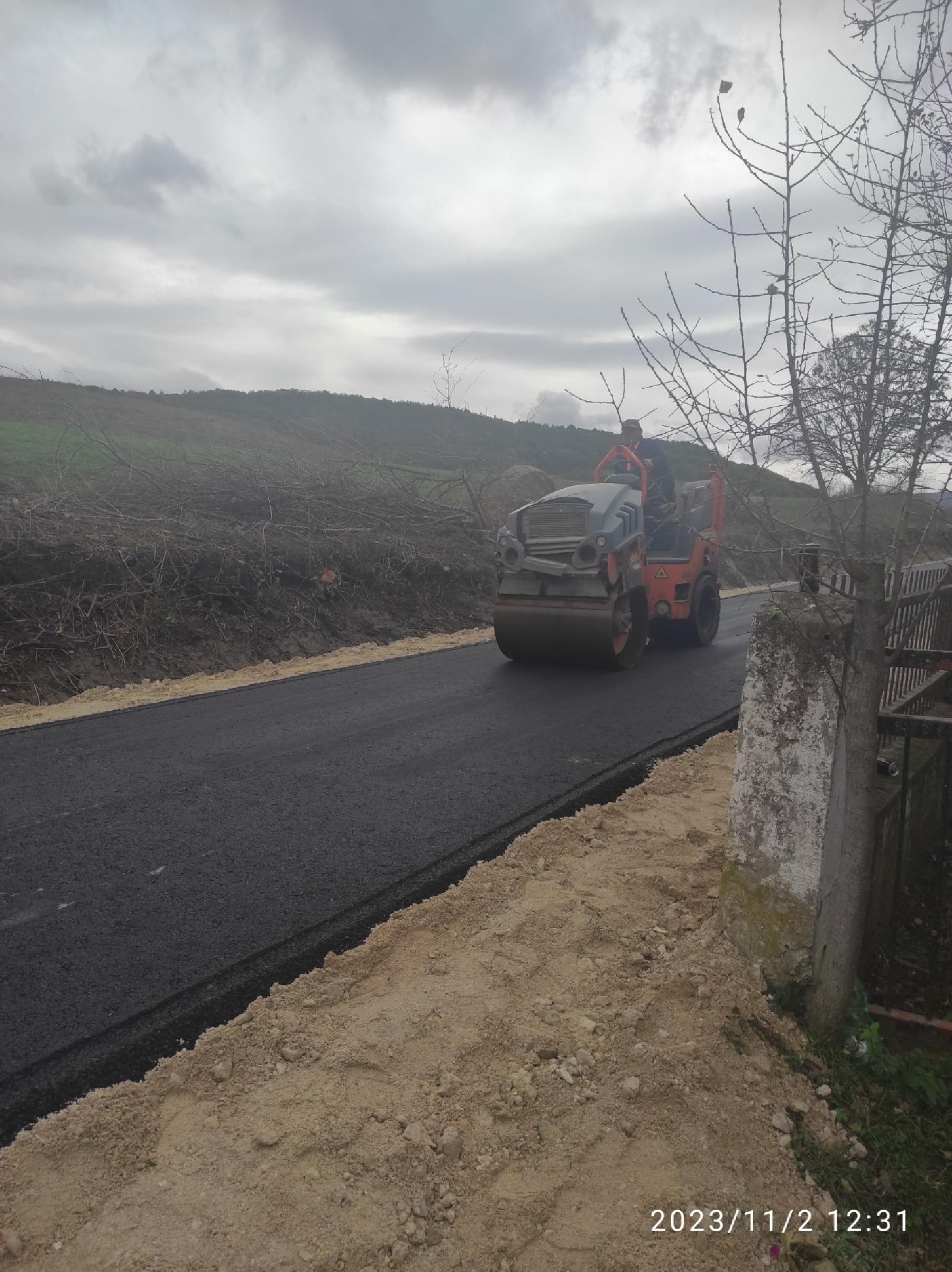 Radovi na asfaltiranju lokalne ceste Jukići, MZ Izačić
