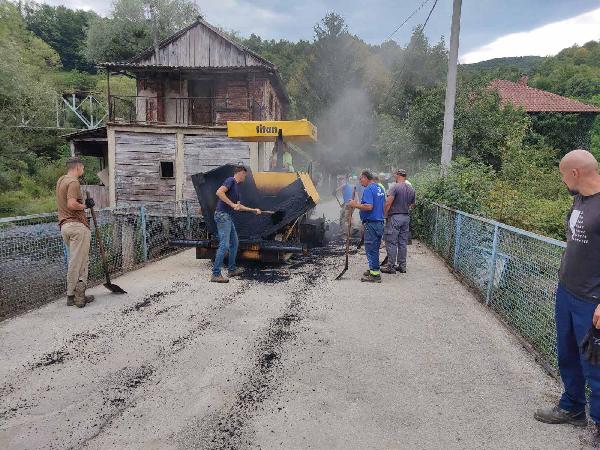 ZAVRŠAVA SE SANACIJA ASFALTNOG KOLOVOZA U CENTRU KULEN VAKUFA